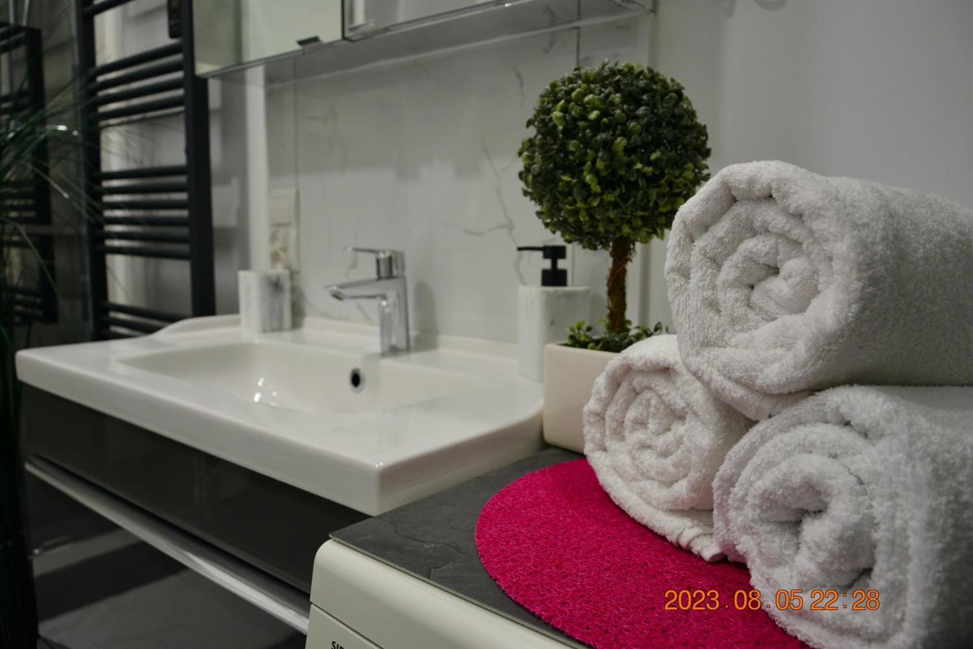 Apartment Near Old Town Краков Экстерьер фото